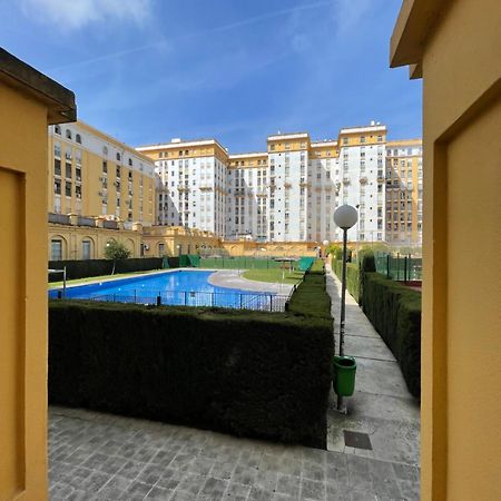 Piso Azores-Fibes Sevilla Exteriör bild