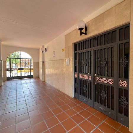 Piso Azores-Fibes Sevilla Exteriör bild