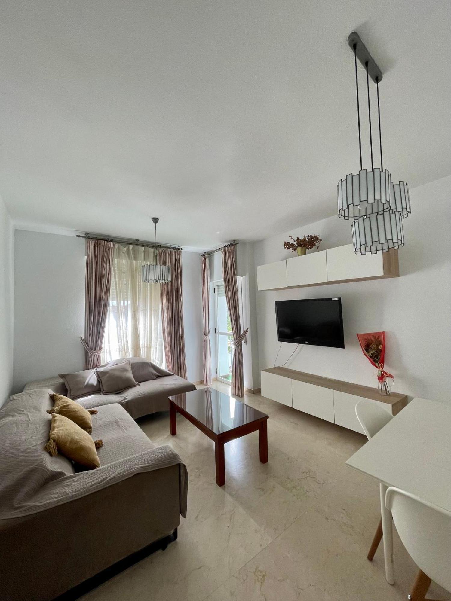 Piso Azores-Fibes Sevilla Exteriör bild