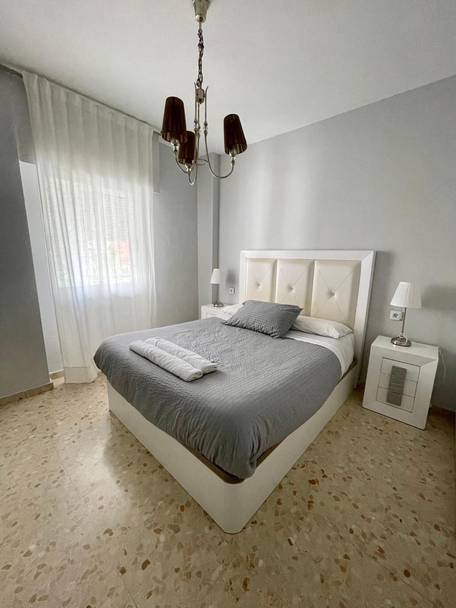 Piso Azores-Fibes Sevilla Exteriör bild