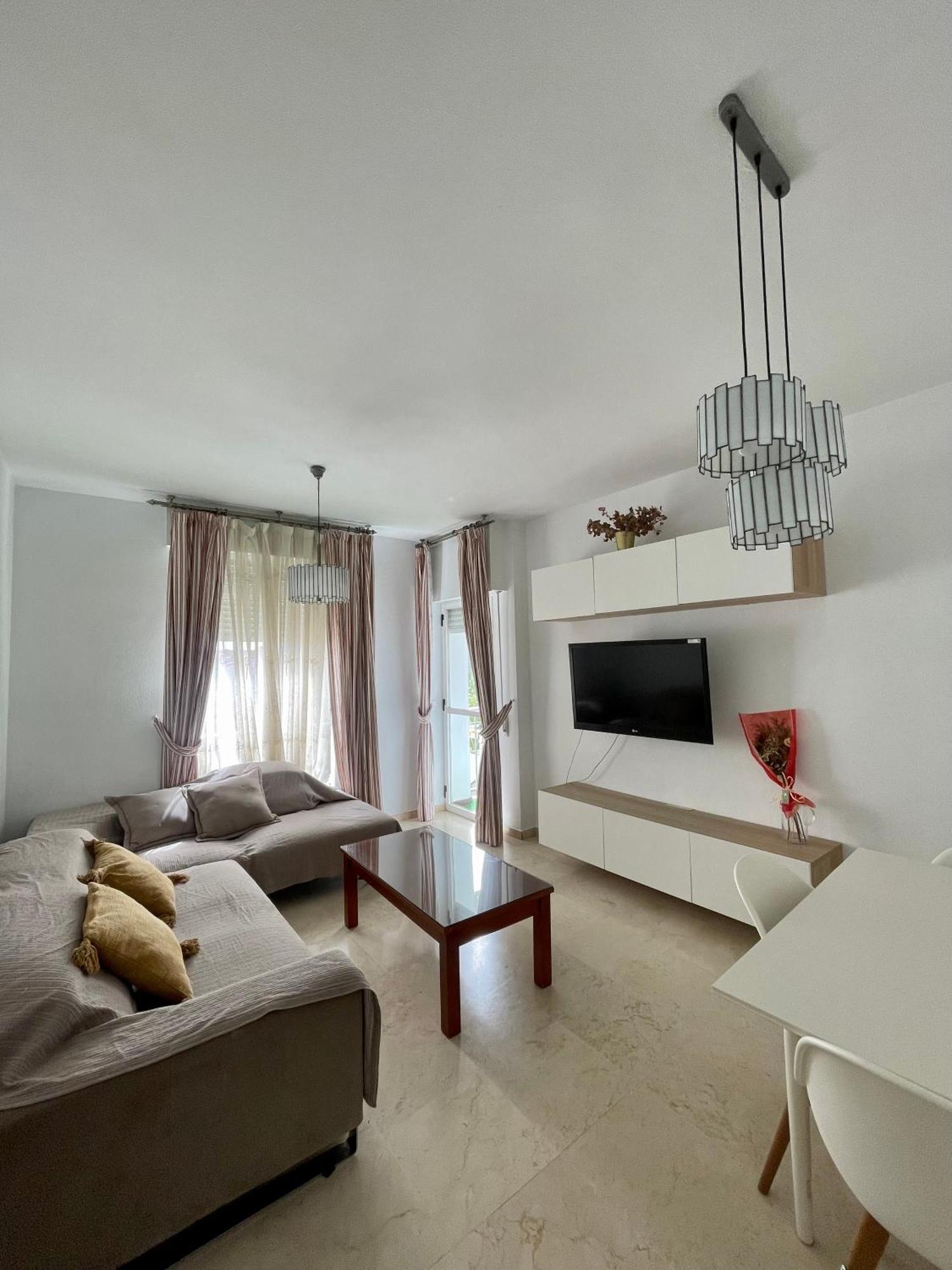 Piso Azores-Fibes Sevilla Exteriör bild